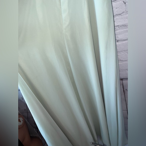 Azazie light green polyester formal long dress size M - Picture 11 of 14